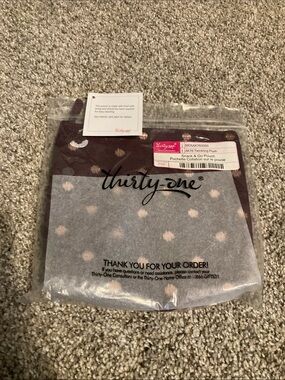 thirty-one Twinkling Plum Snack & Go Pouch - Plum with Light Pink Dots